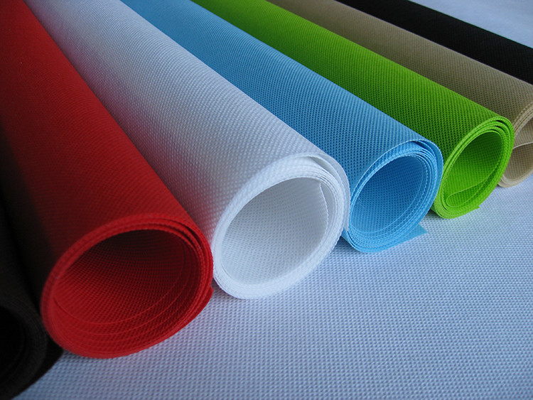 ความแข็งแรง PP Spunbond Nonwoven Fabric สำหรับอุตสาหกรรม SGS Certification